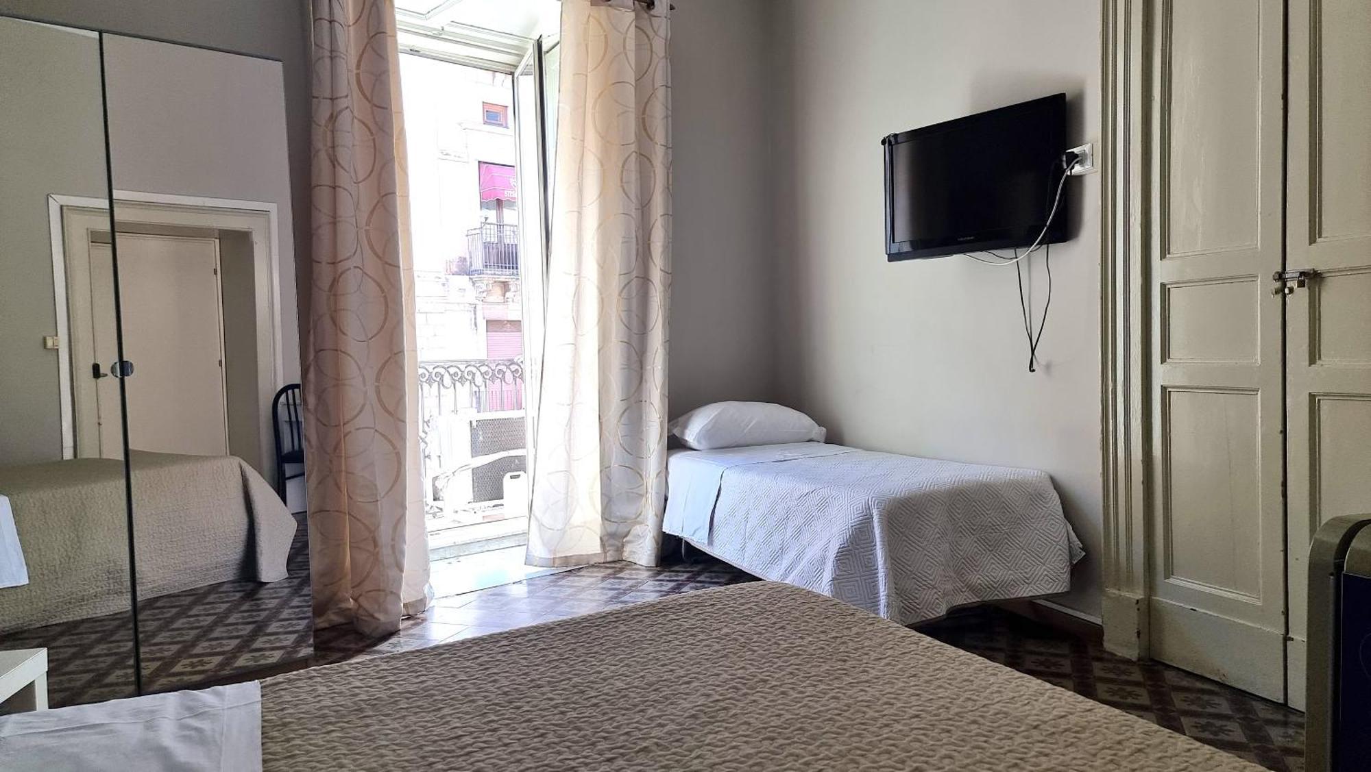 Cortile Stesicoro Bed & Breakfast Катания Екстериор снимка